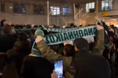 Αποθέωση στο αεροδρόμιο για Παναθηναϊκό, με «Φατίχ Τερίμ... περόμ περόμ!» (video)