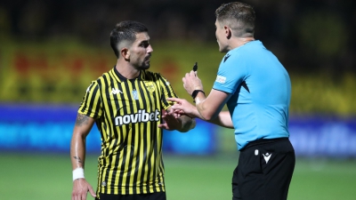 Άρης: Επιστολή διαμαρτυρίας στην UEFA για τη διαιτησία του Ντίκινσον