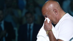 «Λύγισε» ο Νίκος Γκάλης – Ο κόσμος στο ΟΑΚΑ δε σταμάτησε να τον αποθεώνει! (video)