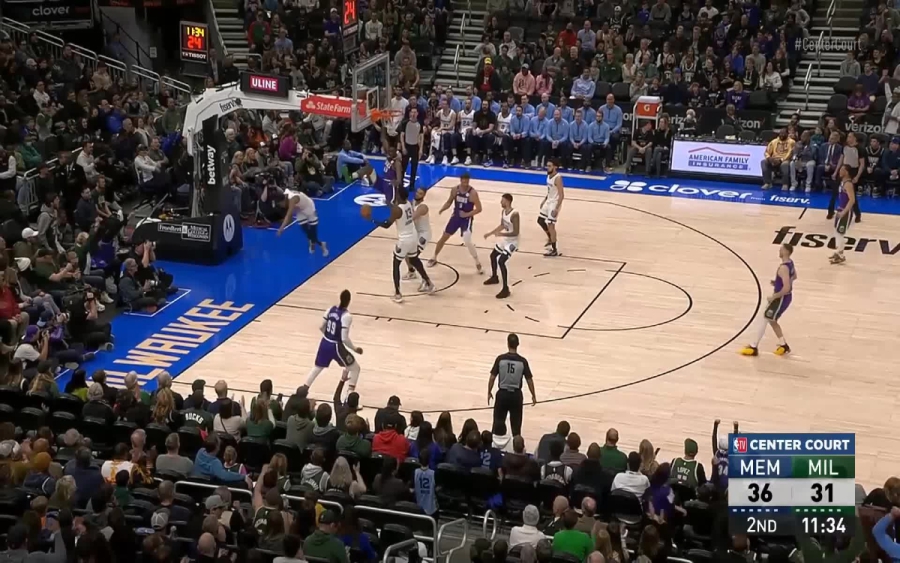 NBA Top 10: Ο Θανάσης ξεσήκωσε το Fiserv Forum με απίστευτο κάρφωμα! (video)