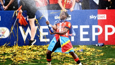 Πέλι Ράντοκ Μπανζού: Ο «στρατιώτης» που υπηρέτησε τη Λούτον από την ημιερασιτεχνική National έως την Premier League (video)