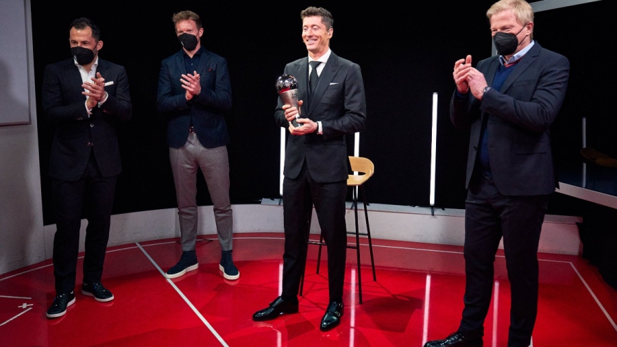 Βραβεία FIFA: Καλύτερος ποδοσφαιριστής στον κόσμο ο Λεβαντόφσκι!