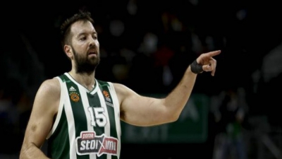 Ο Ίαν Βουγιούκας ψάχνει ομάδα, σπίτι και φαγητό..στη Μύκονο!