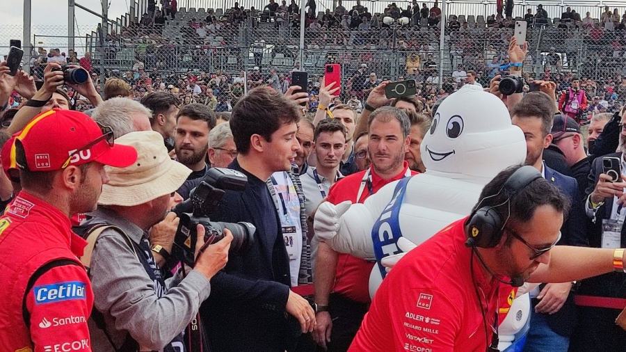 Στον ιστορικό αγώνα του Λε Μαν και ο Σαρλ Λεκλέρ σε ρόλο... ροκ σταρ!