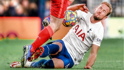 Κλάτενμπεργκ για το τάκλιν του Κέιν: «Αν αυτό δεν είναι κόκκινη, τότε δεν ξέρω τι είναι;» (video)