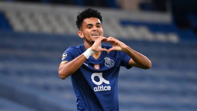 Η Πόρτο ξέρει να… πουλάει: Από τον Χάμες και τον Μιλιτάο στον Ντίας! (video)