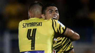 ΑΕΚ - ΠΑΣ Γιάννινα 2-0: Φινάλε σε 19 χρόνια «προσφυγιάς» με έργα... τέχνης από Πινέδα και Άμραμπατ! (video)
