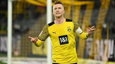 Bundesliga: Ο Ρόις λύτρωσε τη Ντόρτμουντ και μείωσε τη διαφορά από την Μπάγερν (video)