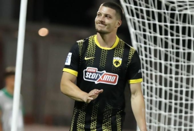 Αγωνία για τον Γιόβιτς στην ΑΕΚ - Αμφίβολος για το ντέρμπι με τον ΠΑΟΚ!