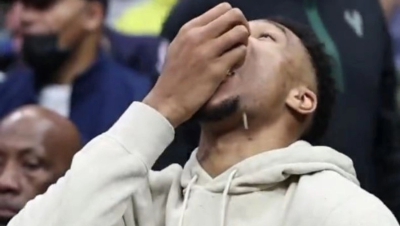 O Giannis είδε τη νίκη των Μπακς τρώγοντας ποπ-κορν! (video)