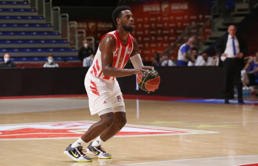 Aποχαιρέτησε τον Ερυθρό ο Λόιντ και ανακοινώθηκε από τη Ζενίτ!