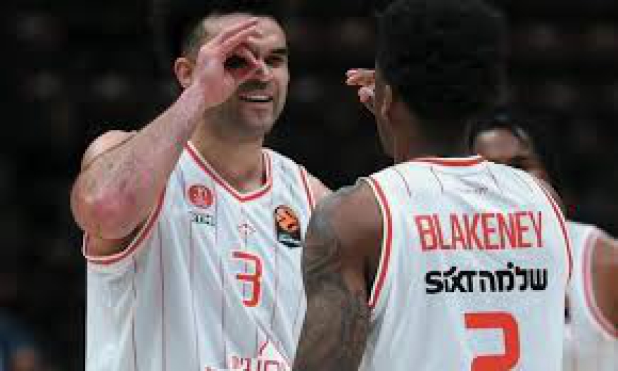 Οι σημαίες στον ιστό και τα καλάθια συνεχίζονται: Μπράιαντ και Μπλέικνι «βάφονται» Χάποελ μέχρι το 2029!