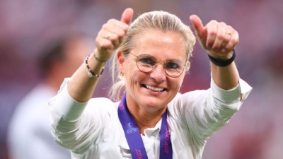 Κορυφαία προπονήτρια της σεζόν η Σαρίνα Βίγκμαν! (video)