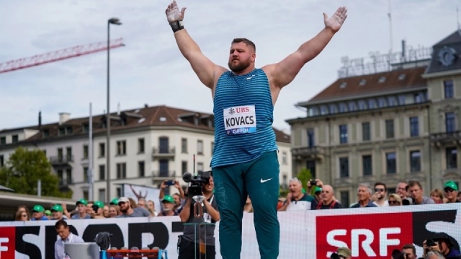 Ο Κόβατς κατέγραψε τη 2η καλύτερη επίδοση όλων των εποχών στη σφαιροβολία! (video)