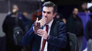 Βουρδέρης: «Κατανοητή η κριτική, όχι η απαξίωση - Τα εύσημα στους παίκτες!»