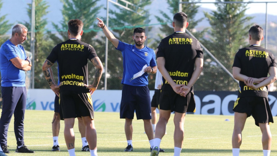 Βαγγέλης Τζιάρας: «Τρόμαξε» τον ΟΦΗ με τον Αχέροντα Καναλακίου και ο Μεταξάς τον έχρισε βοηθό του στον Αστέρα Τρίπολης! (video)