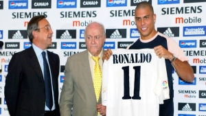 Ρονάλντο: Το «φαινόμενο» υπογράφει στη Ρεάλ Μαδρίτης στην εκπνοή των μεταγραφών και το όραμα των Galacticos γίνεται πράξη! (video)