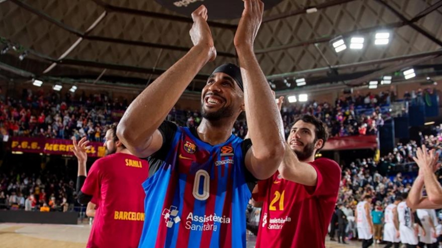 Πλησιάζει στην Αρμάνι ο Ντέιβις