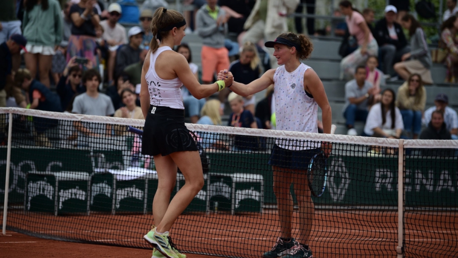 Roland Garros: Η Μούτσοβα στον δρόμο της Σάκκαρη