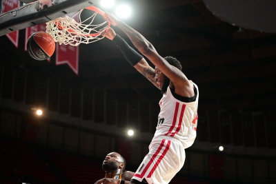 Πιο καλή η μοναξιά σου: Αήττητος και 100άρης πρωτοπόρος Ολυμπιακός, κέρδισε την ΑΕΚ και διατηρείται στην κορυφή!