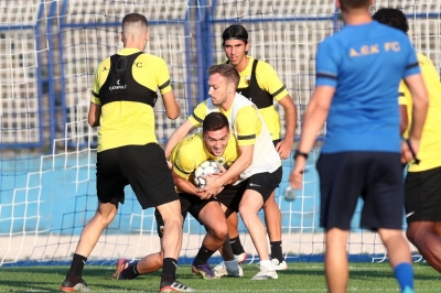 ΑΕΚ: Εκτός προπόνησης με πρόβλημα ο Μπακάκης