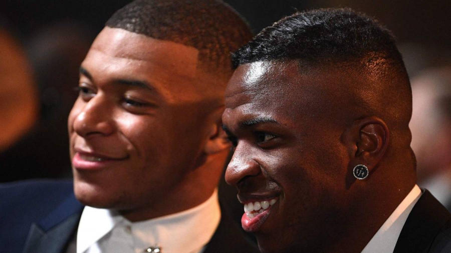 Αποθέωσε τον Εμπαπέ ο Βινίσιους: «Όλοι θέλουν να είναι συμπαίκτες του, είναι σαν τον Ρονάλντο και τον Μέσι»