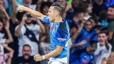 Νάπολι - Λίβερπουλ 4-1: Άμυνα για «κλάματα», Ζιελίνσκι για... φίλημα και το ντέρμπι έγινε πάρτι! (video)