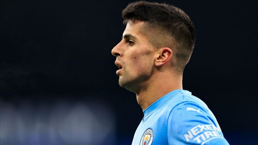 Κανσέλο για το θάνατο της μητέρας του: «Ένιωθα ότι είχα πιάσει πάτο, σκέφτηκα να σταματήσω το ποδόσφαιρο»