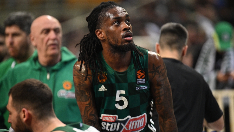 Παναθηναϊκός - Άλμπα: Ανησυχία για Λι, τραυματίστηκε στο πόδι στην 4η περίοδο