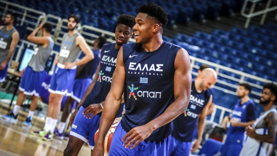 Εθνική ομάδα: Μέσα για Ισπανία ο Γιάννης, εκτός Μωραΐτης και Κουζέλογλου