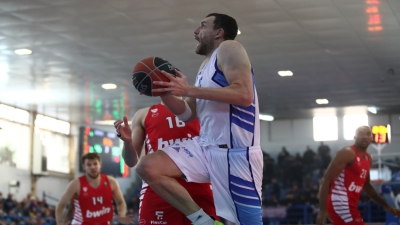 Ιωνικός - Ολυμπιακός: Τρομερή ποδιά του Μαυροκεφαλίδη στον Μπολομπόι! (video)