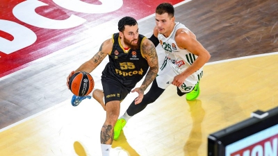 Μάικ Τζέιμς: Ο... τρελός τους έχει 3.000 (video)