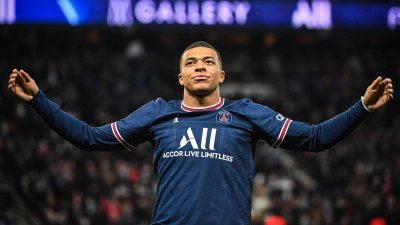 Ο Εμπαπέ ζητά «τον ουρανό με τ’ άστρα» για να ανανεώσει στην Παρί!