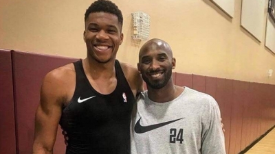 Γιάννης Αντετοκούνμπο για Kobe Bryant: «Happy birthday GOAT!»