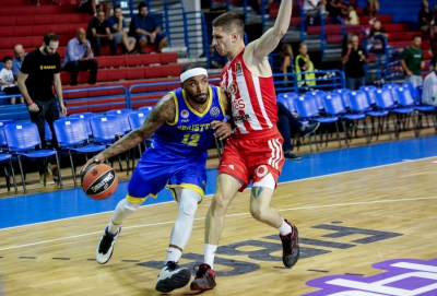 Ερυθρός Αστέρας - Περιστέρι 73-72: Ανταγωνιστικοί απέναντι στους Σέρβους οι παίκτες του Βασίλη Σπανούλη