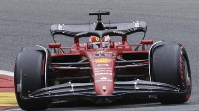 Formula 1: Οι Ferrari ταχύτερες την Παρασκευή – Προβλήματα για τον Φερστάπεν