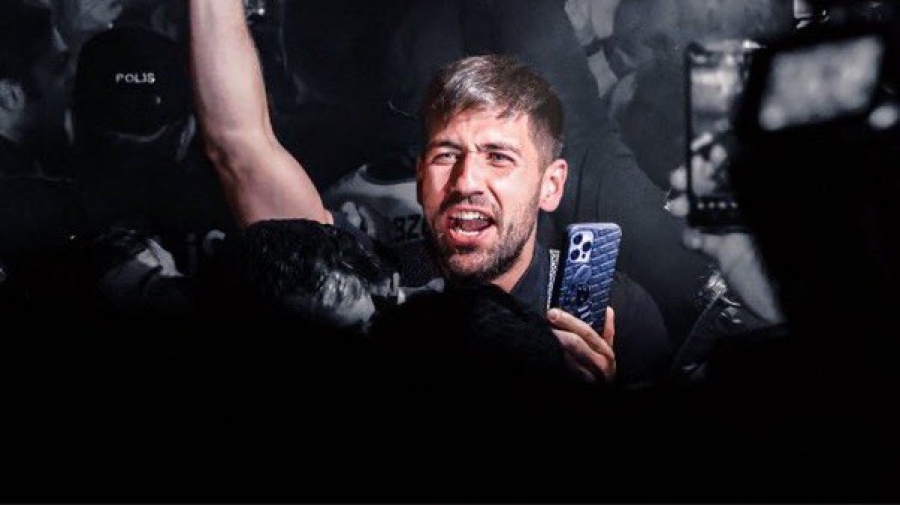 ΑΕΚ για Μπακασέτα: «Συγχαρητήρια για την κατάκτηση του πρωταθλήματος!»