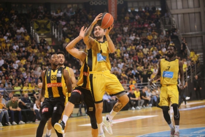 Η Κλουζ τα βρίσκει… σκούρα στη Θεσσαλονίκη απέναντι στον Άρη από τη Novibet