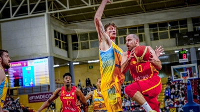 Δεν είχε μυαλό για μπάσκετ η Ουκρανία και ηττήθηκε με 88-74 από την Ισπανία του Κολόμ (video)