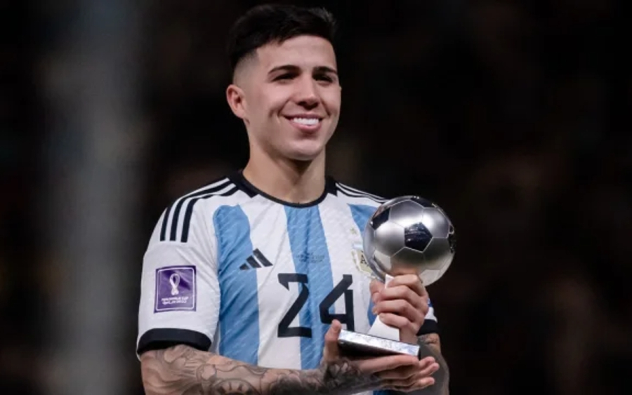 Τσέλσι: Ο Έντσο Φερνάντες θα φοράει τη φανέλα με το «5»