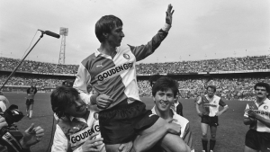 Γιόχαν Κρόιφ: Οι τρεις απόπειρες της Φέγενορντ και η απόρριψη του Άγιαξ που ενεργοποίησε τη μεγαλύτερη «βόμβα» του ολλανδικού ποδοσφαίρου (video)