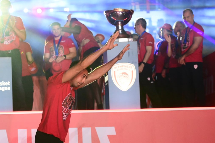 Κώστας Σλούκας: «Αμοιβαία η αγάπη με τον κόσμο, αλλά δεν αρκεί μόνο αυτή»