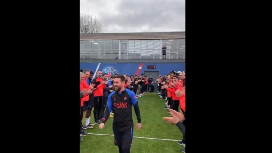 Λιονέλ Μέσι: Αποθέωση από τους συμπαίκτες του, στην προπόνηση της Παρί Σεν Ζερμέν! (video)