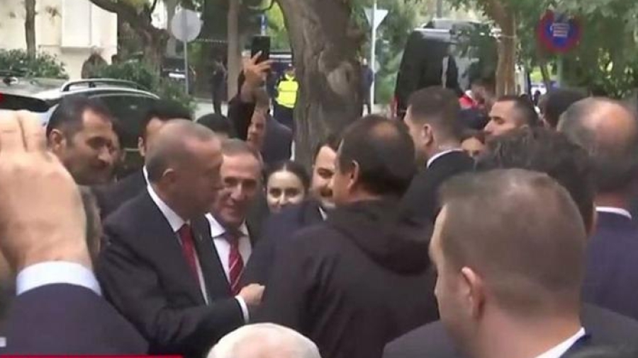 Συνάντησε τον Ερντογάν ο Αταμάν, φορώντας τη φόρμα του Παναθηναϊκού!