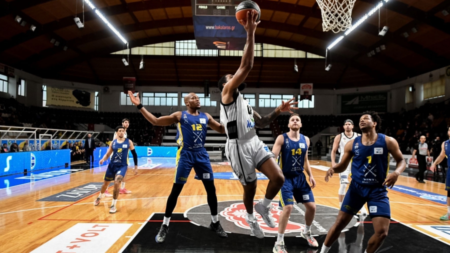 Σημαντική νίκη του Απόλλων Πάτρας επί του Λαυρίου με 72-62 - Ανάσα στη «μάχη» της παραμονής!