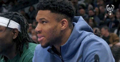 Ρομαντικός Γιάννης Αντετοκούνμπο: «Μου λείπεις» (video)