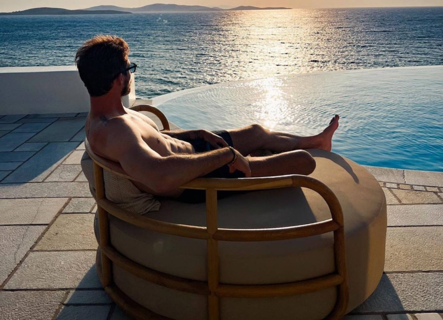 Χαλαρώνει στην Μύκονο ο Κέβιν Τραπ