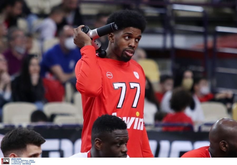 Τι Μαρτίνεθ, τι Μπαρτζώκας: Επική «γκάφα» απ' τους Άγγλους, μπέρδεψαν τους... Ολυμπιακούς!