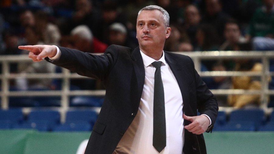 Ράντονιτς: «Μετά το 30′ σκεφτόμουν ποιον να βάλω – Θα συζητήσουμε για μεταγραφές»