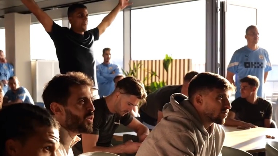 Οι παίκτες της Σίτι είδαν παρέα το ματς της Άρσεναλ και γιόρτασαν τον τίτλο! (video)